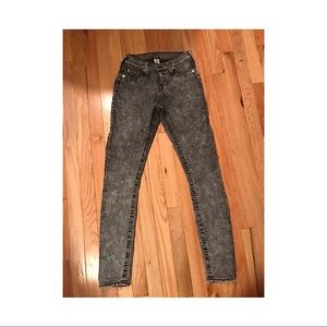 TRUE RElGION JEANS